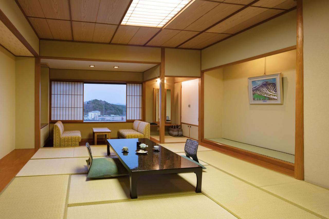 ホテル 陽日の郷あづま館 二本松市 エクステリア 写真